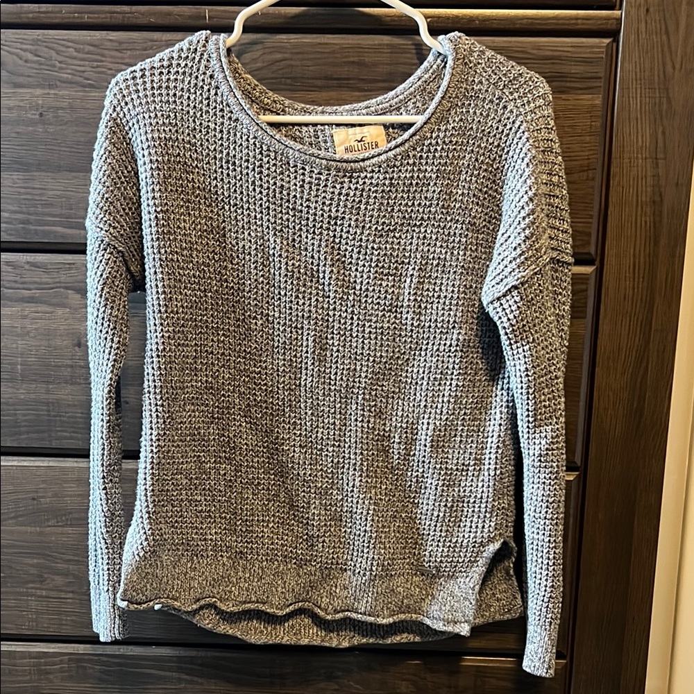 Hollister Women's Gray Sweater